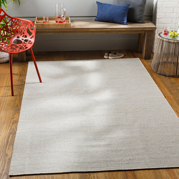 Acacia Handmade Elegance Woven Light Gray Recycled Pet Yarn Rug