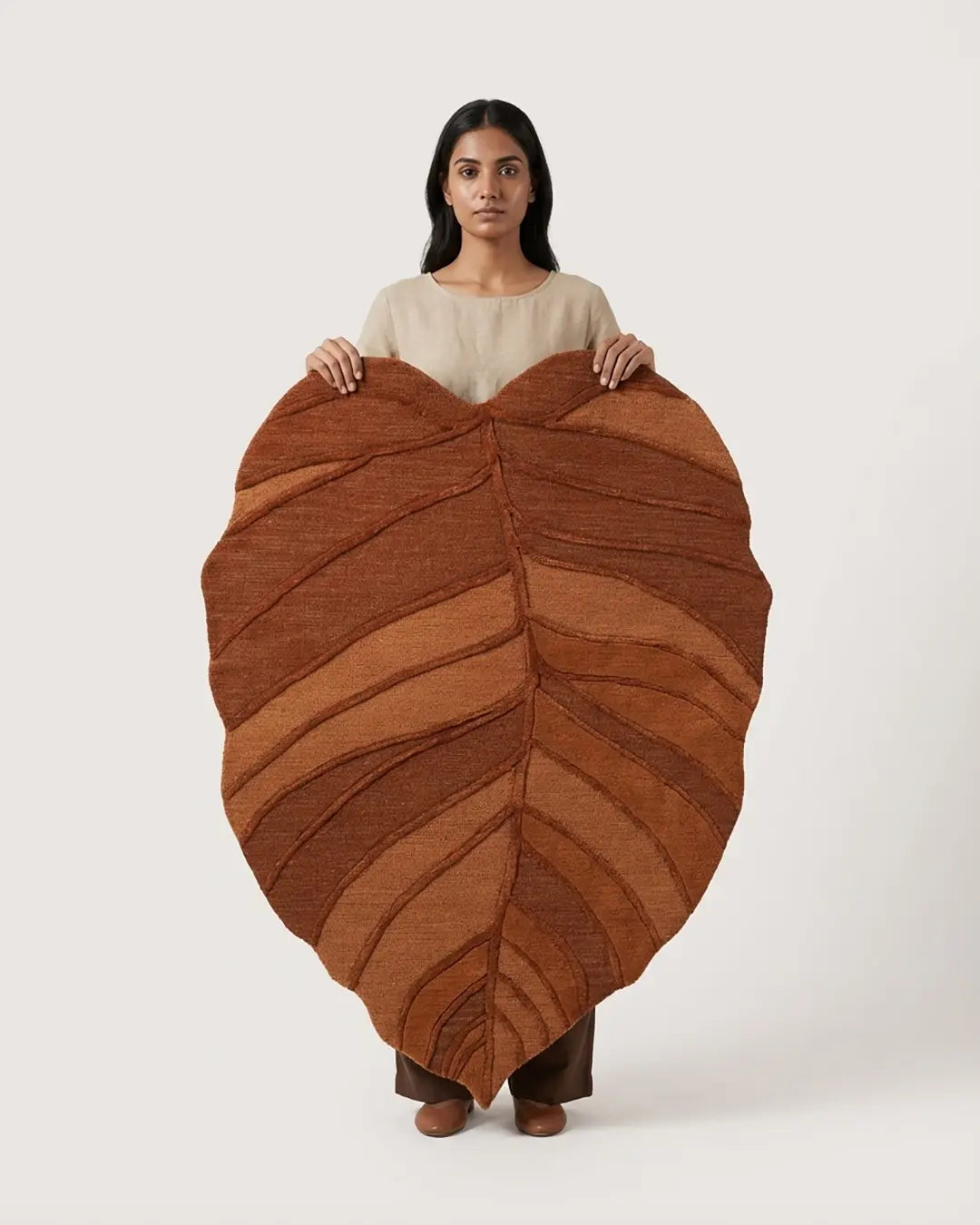 Elegant Autumn Leaf Design Rug