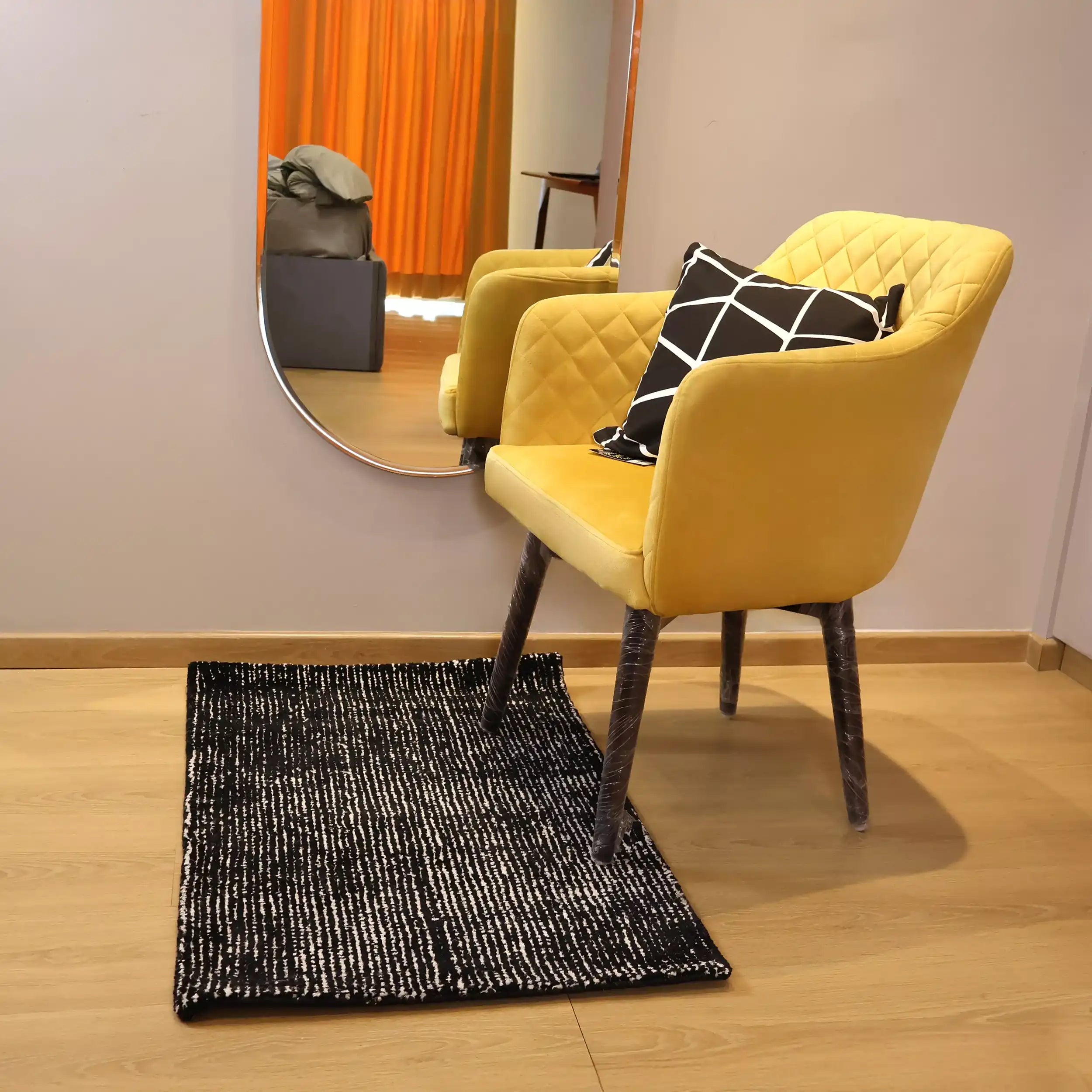 Hand-Tufted Messina Wool Pet Yarn Rug