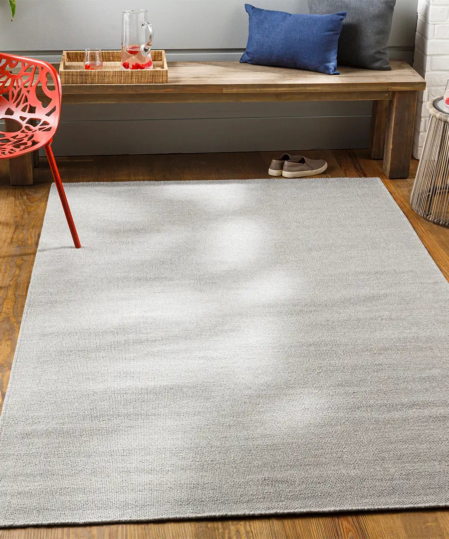 Hand Woven Solid Acacia Light Grey Recycled Pet Yarn Rug