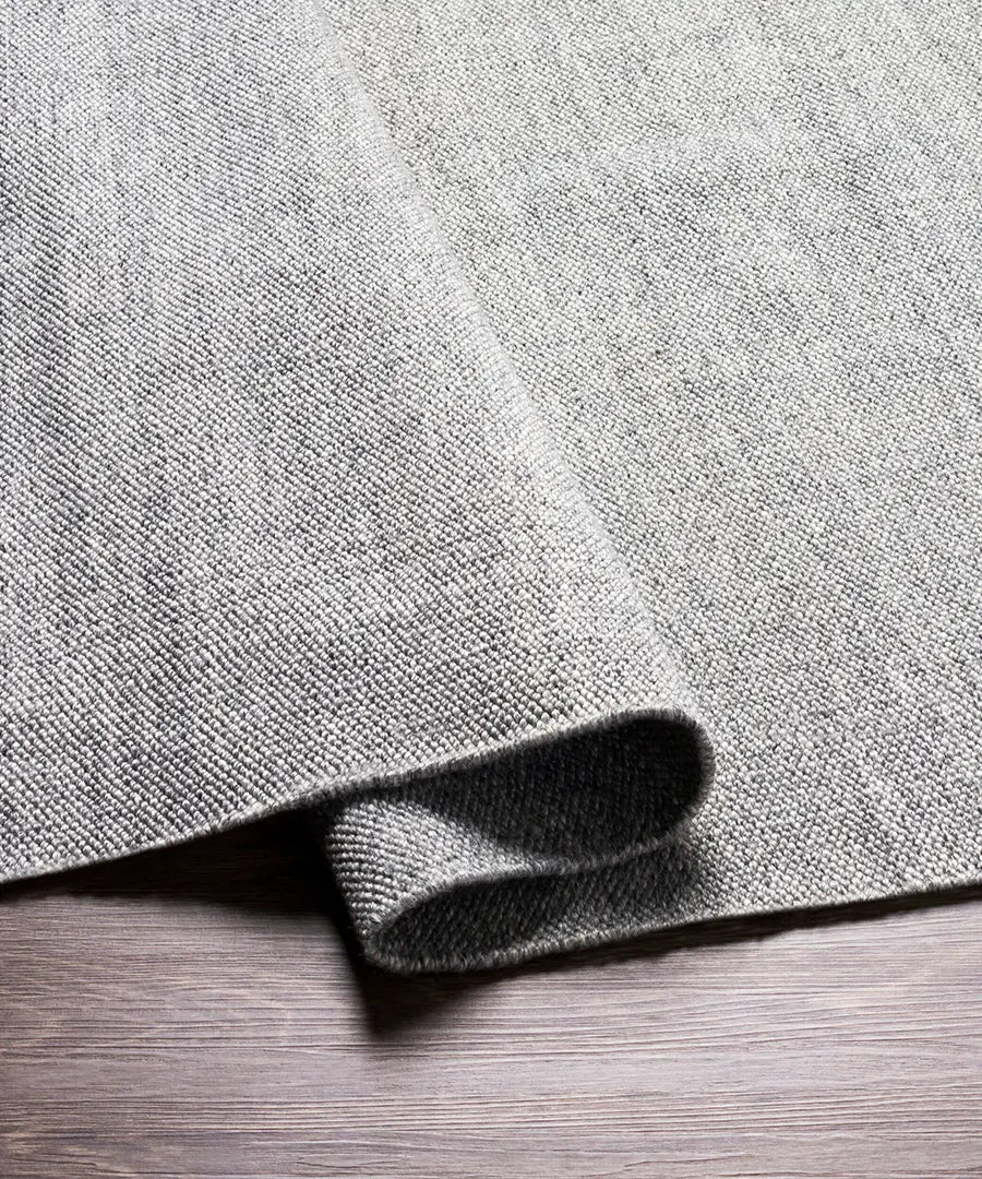 Hand Woven Solid Acacia Gray Recycled Pet Yarn Rug