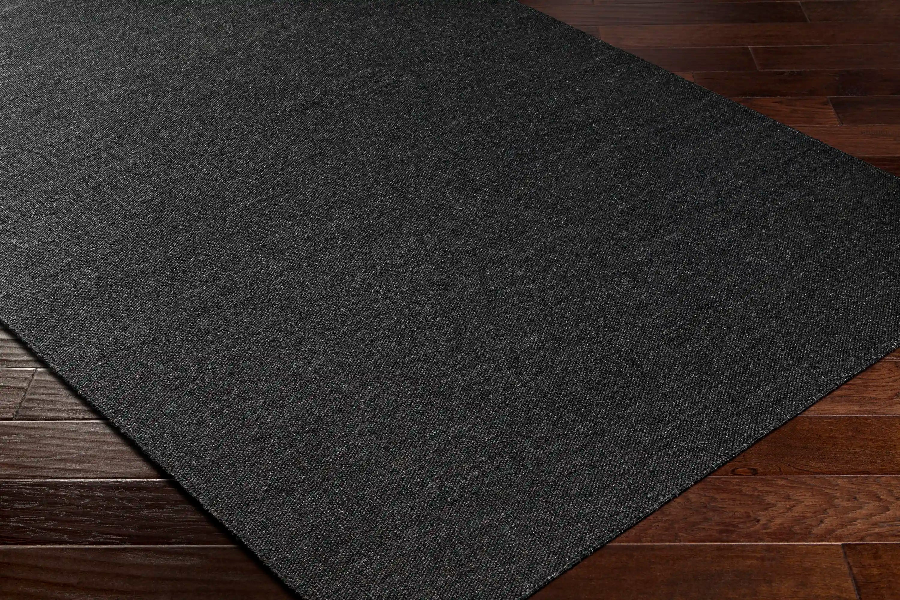 Hand-Woven Acacia Black Recycled Pet Yarn Rug
