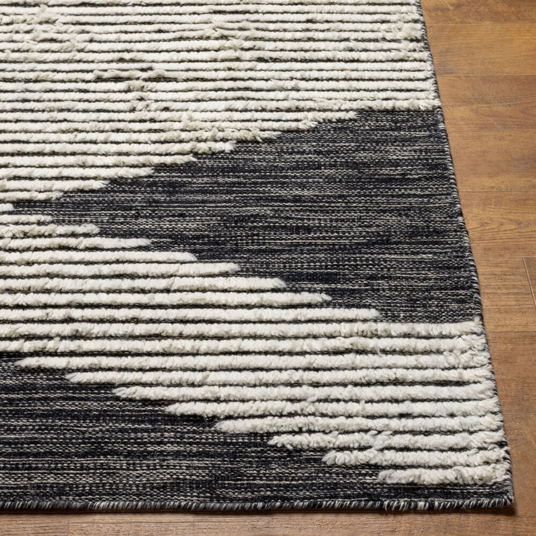 Apache Hand-Woven Cream and Black Wool Rug