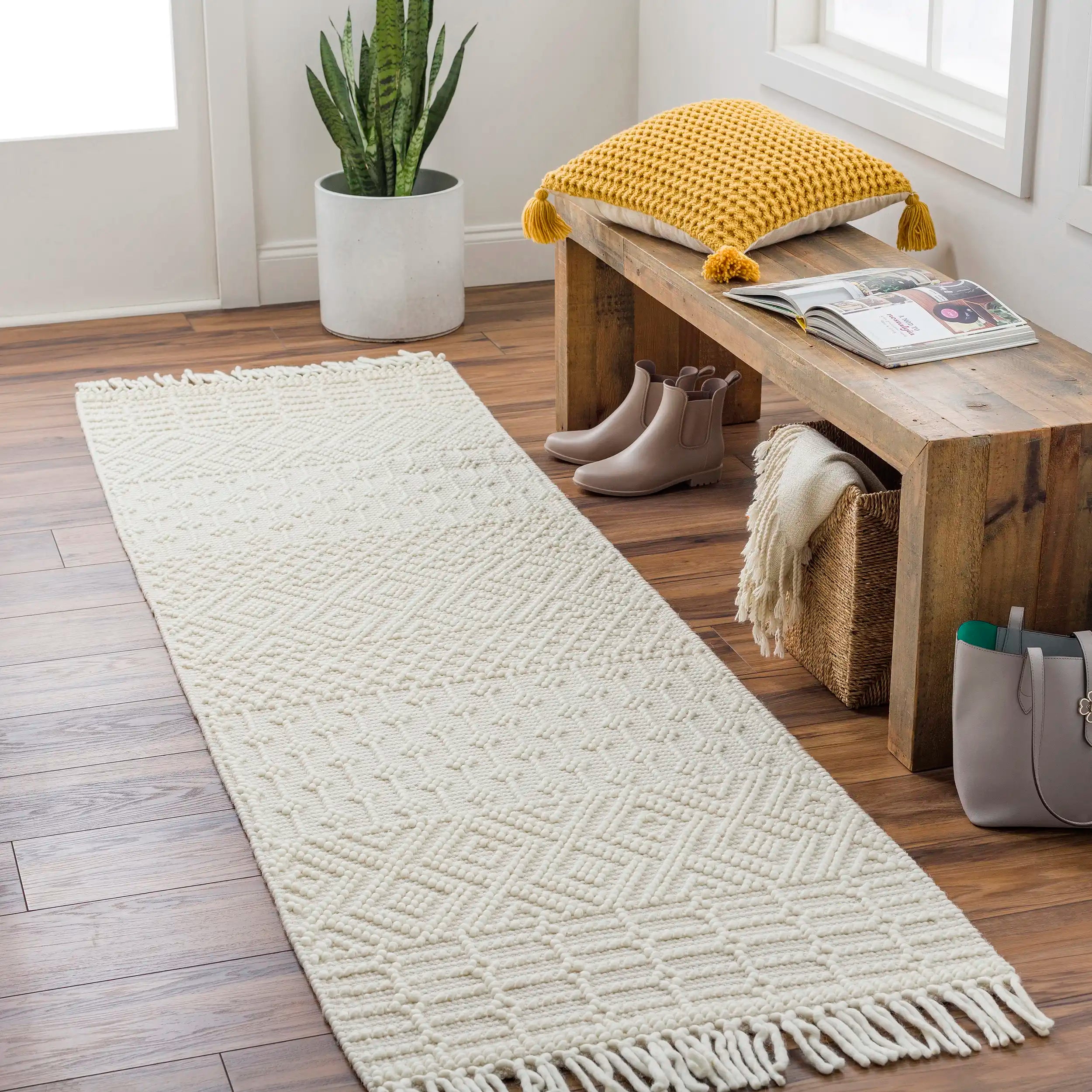 Hand-Woven Casa DeCampo Ivory Wool Rug