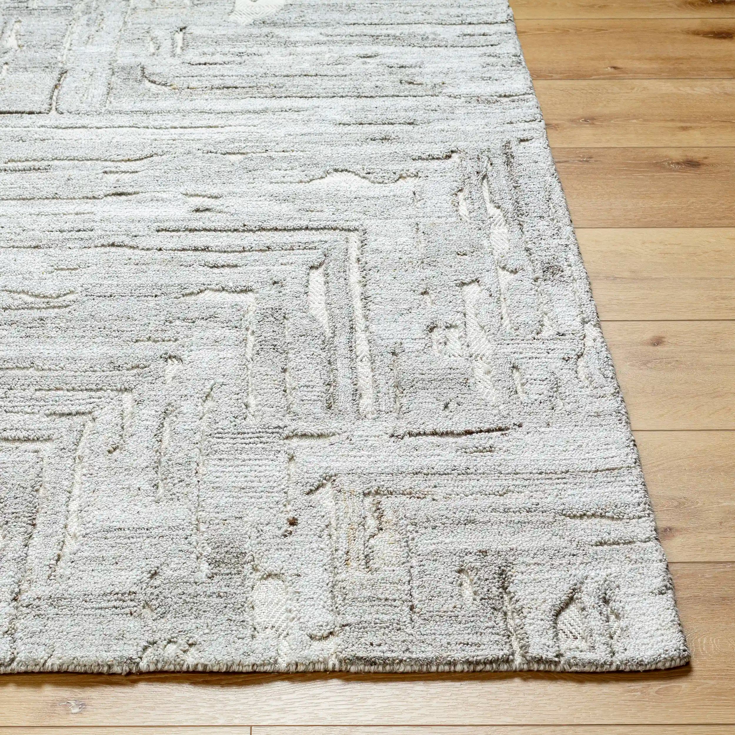 Hand Tufted Calgary White and Ivory Wool Rug