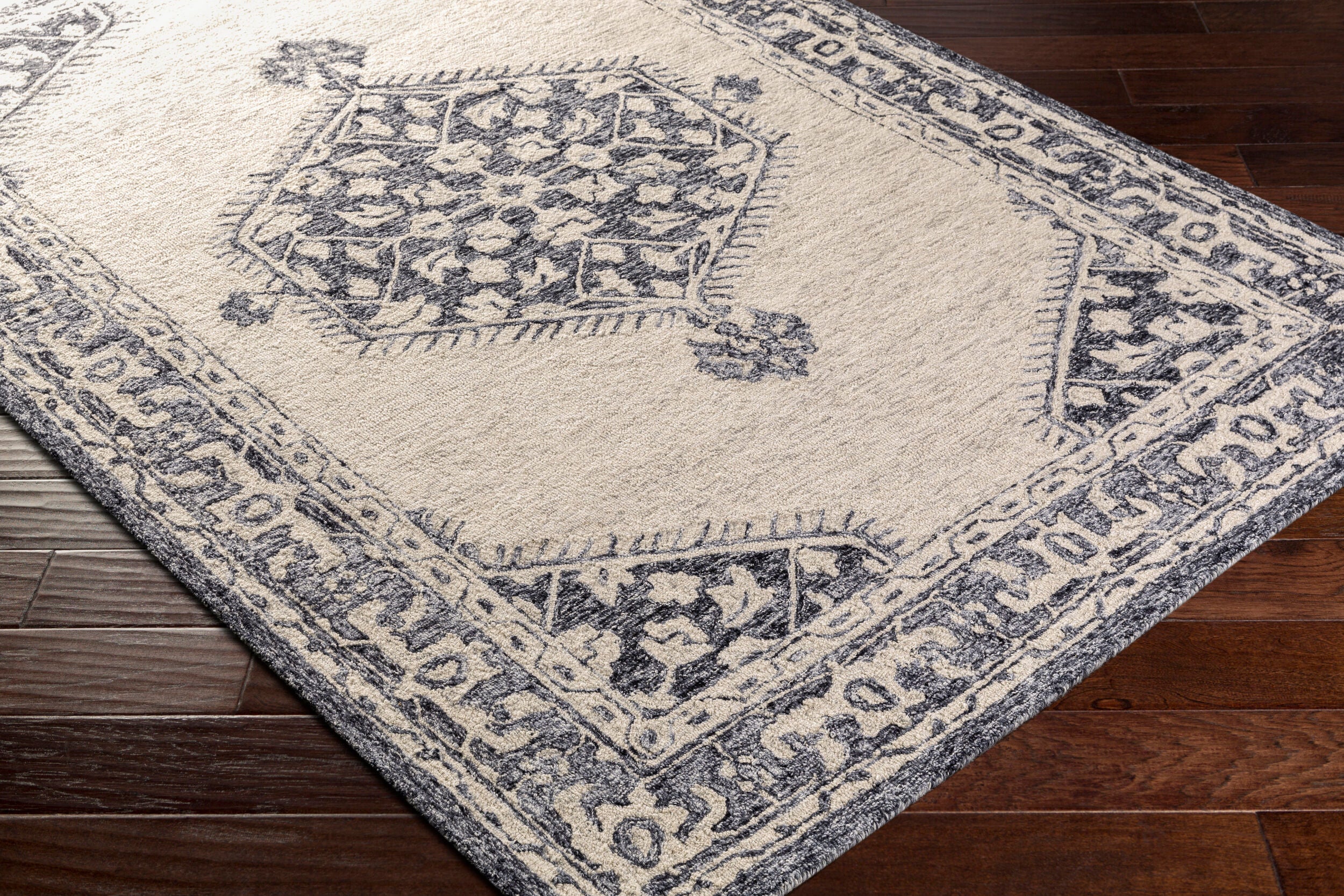 Hand-Tufted Granada Black and Charcoal Wool Rug