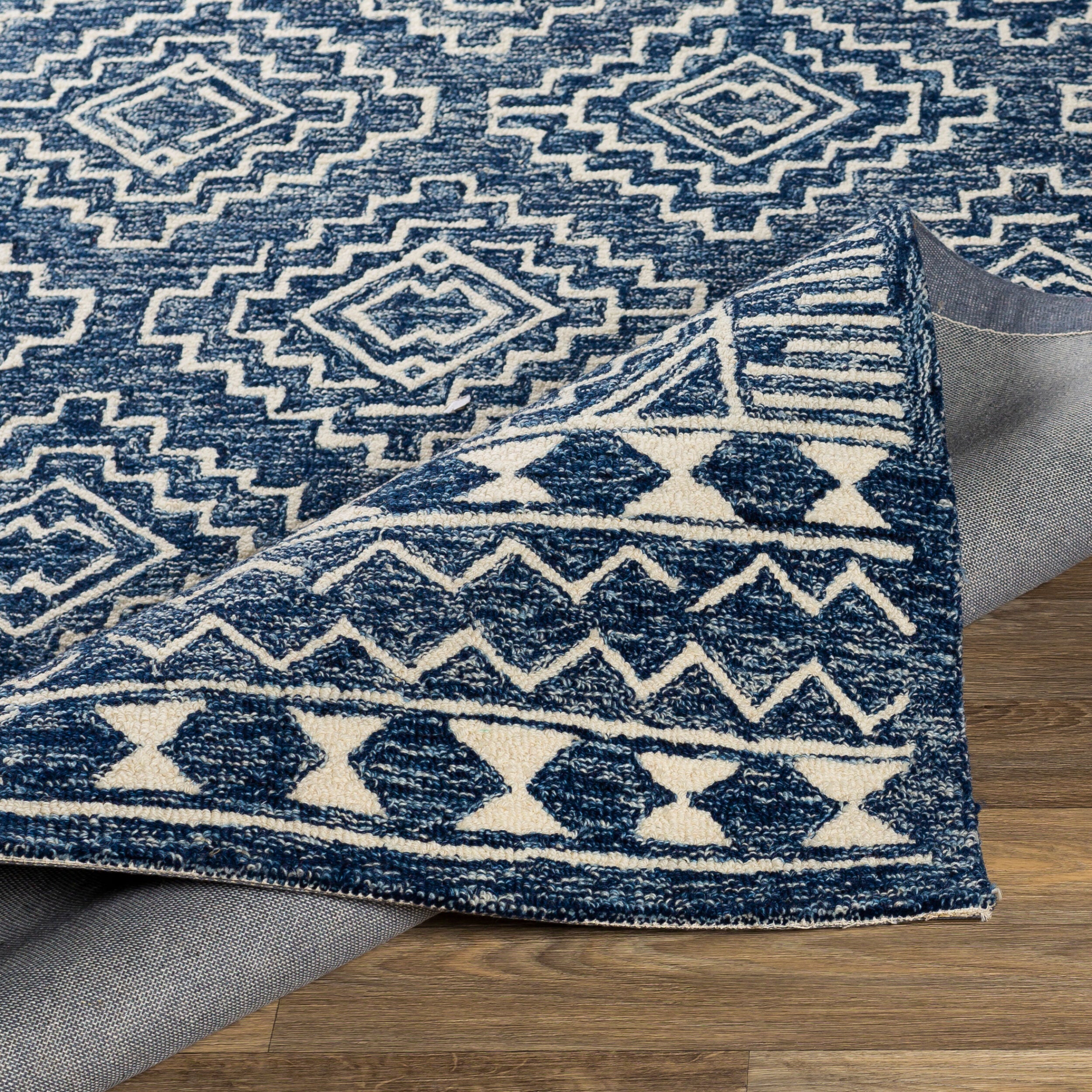 Hand-Tufted Granada Mosaic Navy and Light Blue Wool Rug