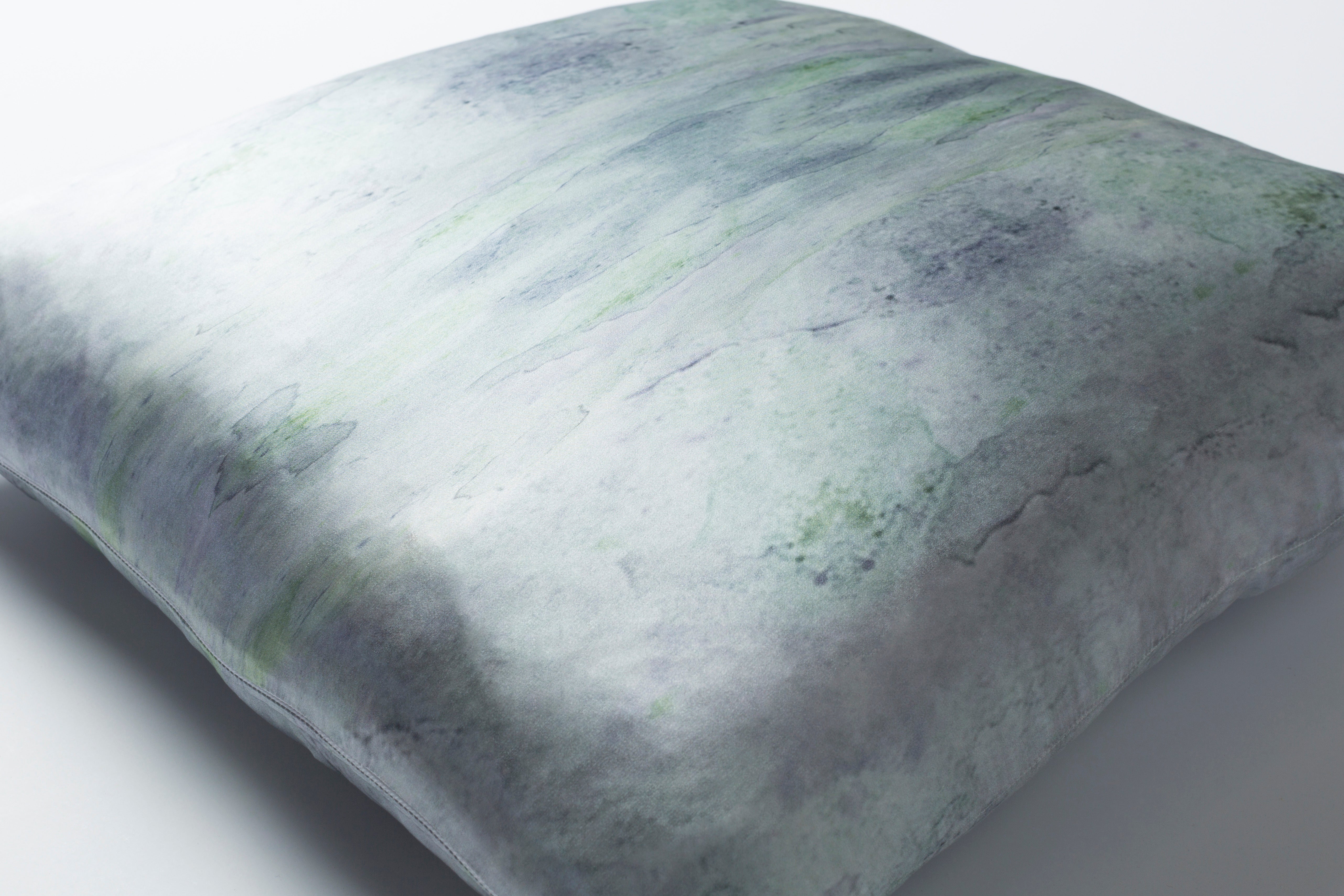 Kalos Poly Satin Green and White Marble Design Pillow Cover