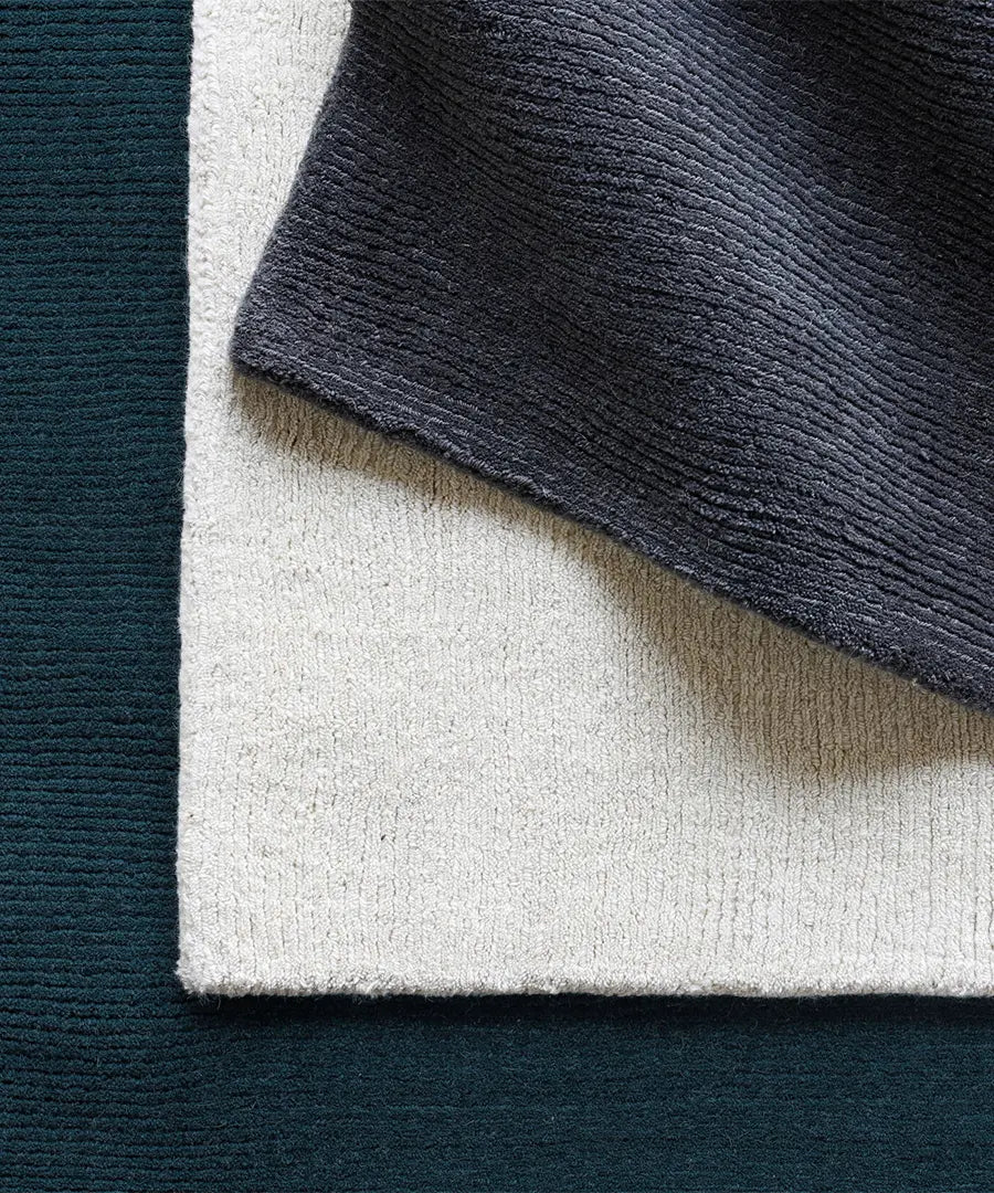 Hand Loomed Solid Mystique Charcoal Wool Rug