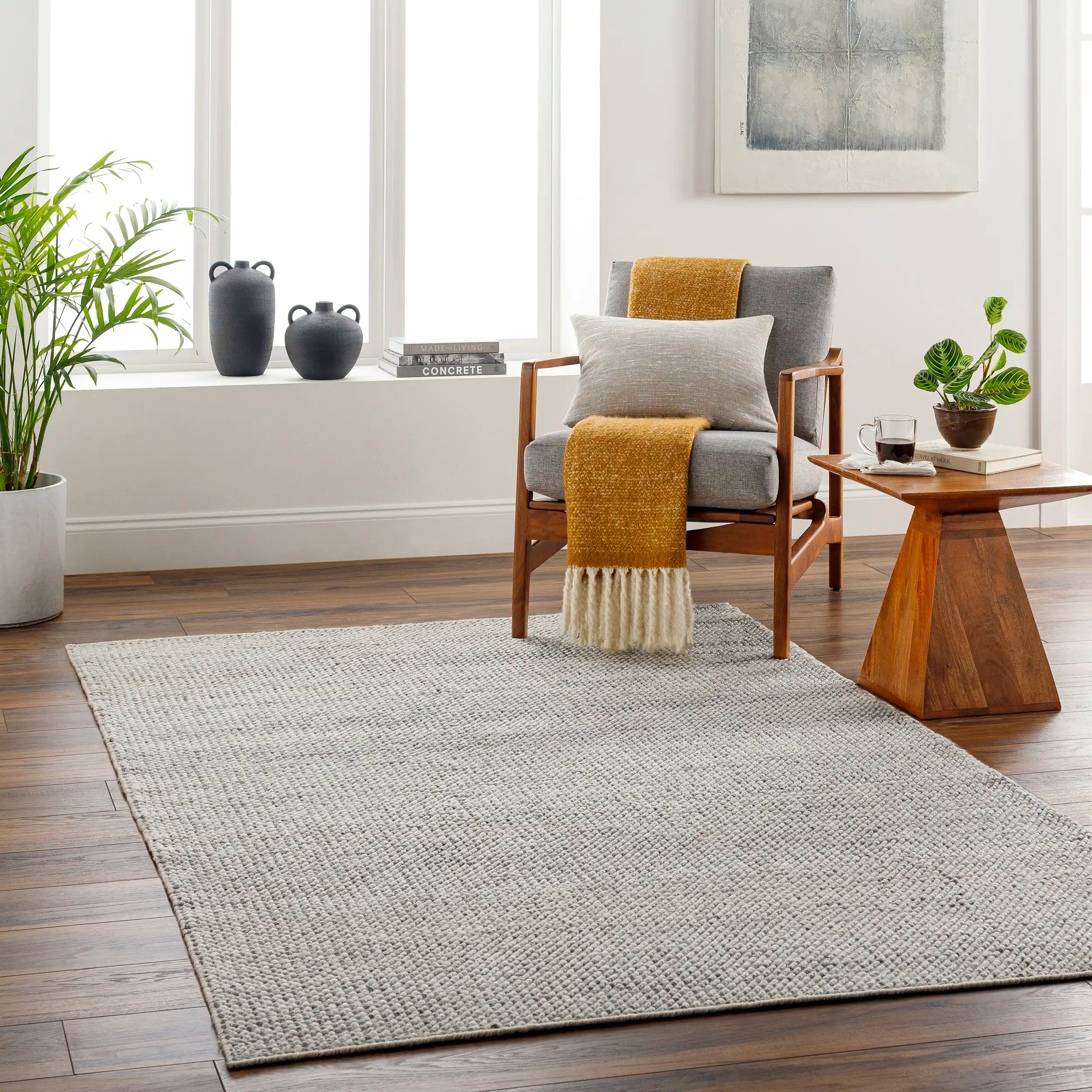 Hand-Woven Reika Off White and Gray Recycled Pet Yarn Rug