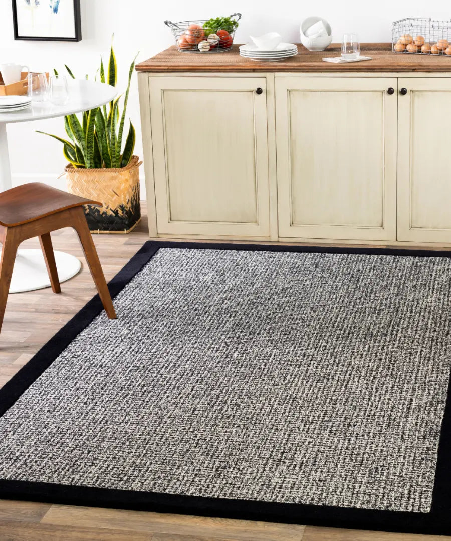 Hand Tufted Solid Siena Black Wool Rug