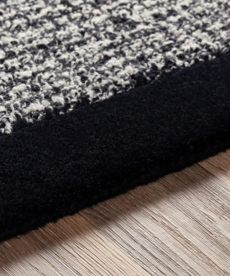 Hand Tufted Solid Siena Black Wool Rug
